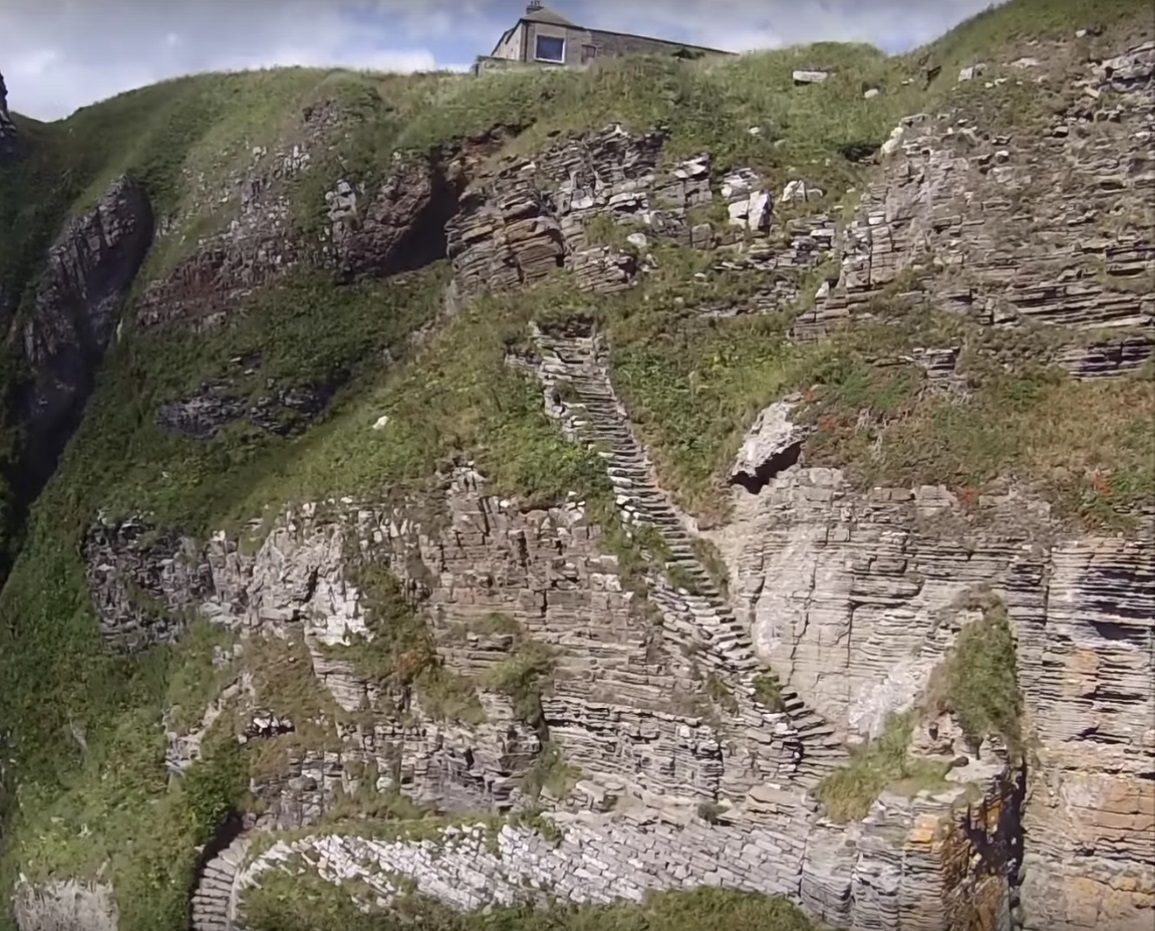 Whaligoe Steps and the Cairn O' Get